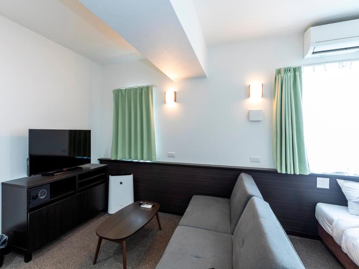 Oyo Hotel Reborn Namba-Minami Osaka Bagian luar foto